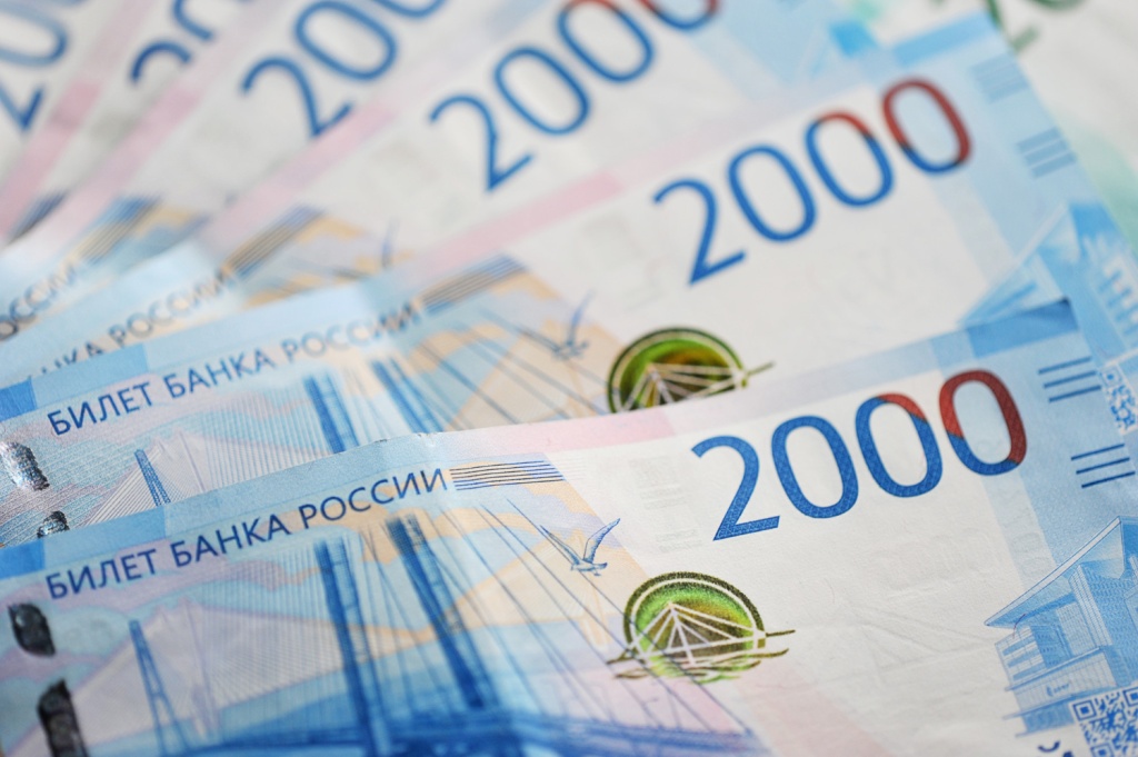 В Воронежской области замглавы структурного подразделения филиала предприятия "Россети-Центр" осудили за взятку