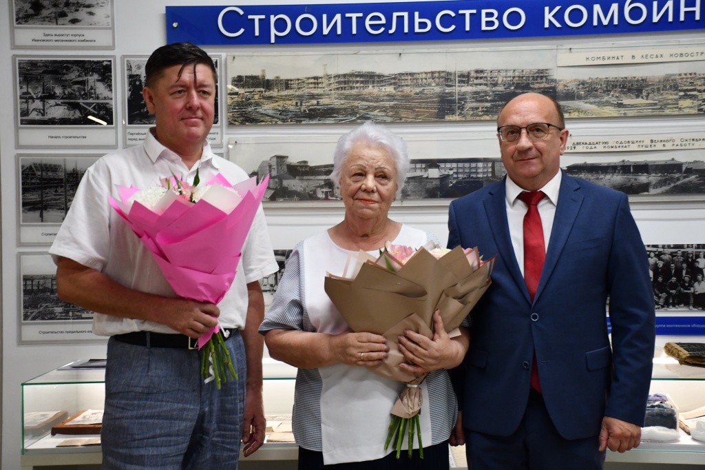 Текстиль с историей: Александр Кузьмичёв поздравил коллектив Ивановского меланжевого комбината с профессиональным праздником Текстиль с историей: Александр Кузьмичёв поздравил коллектив Ивановского меланжевого комбината с профессиональным праздником
