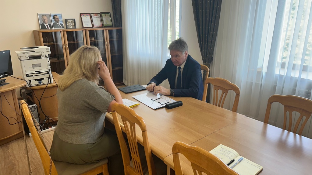 Владимир Ходырев пообещал жителям улицы Солидарности в Воронеже решить проблему дорожного покрытия