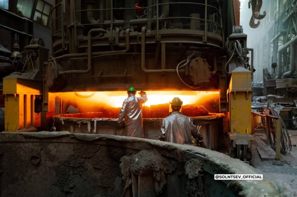 Евгений Солнцев поздравил «Уральскую Сталь» с 71-летием: «Металлурги – люди несгибаемые, целеустремлённые, сильные»