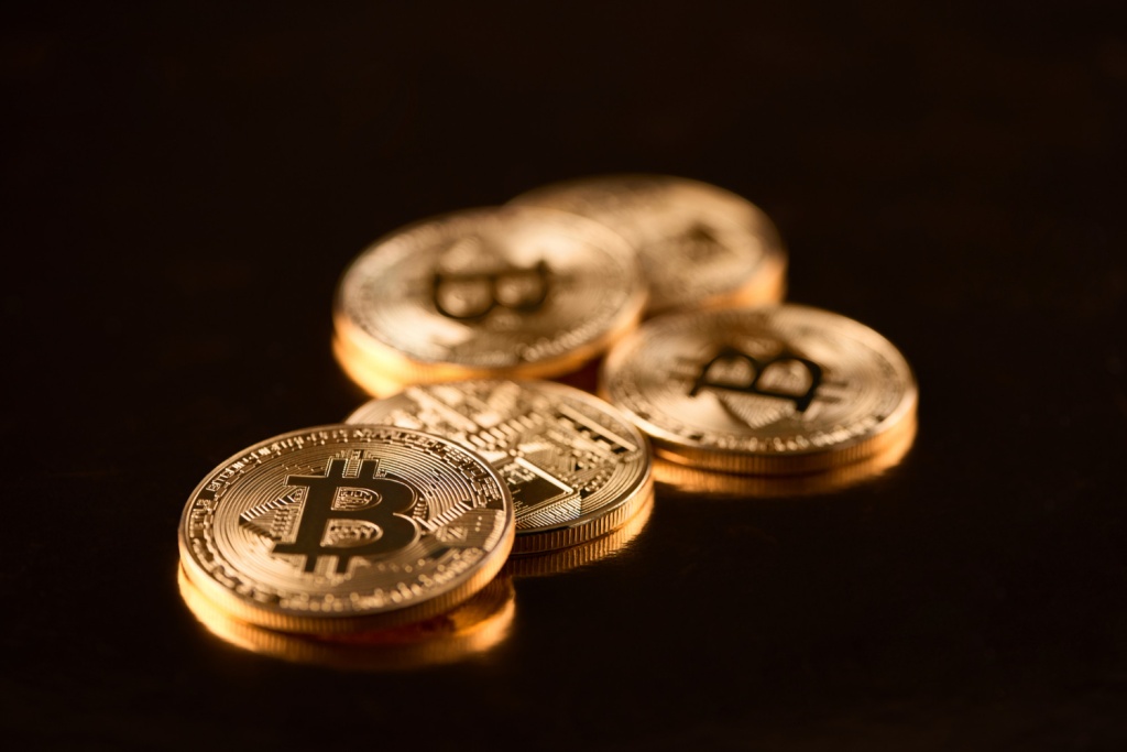 Курс биткоина опустился ниже 66 тысяч долларов Курс биткоина опустился ниже 66 тысяч долларов