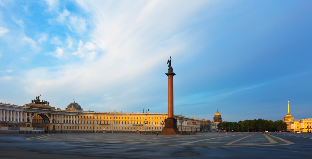 Туристы принесли экономике Санкт-Петербурга более 730 миллиардов рублей в 2024 году
