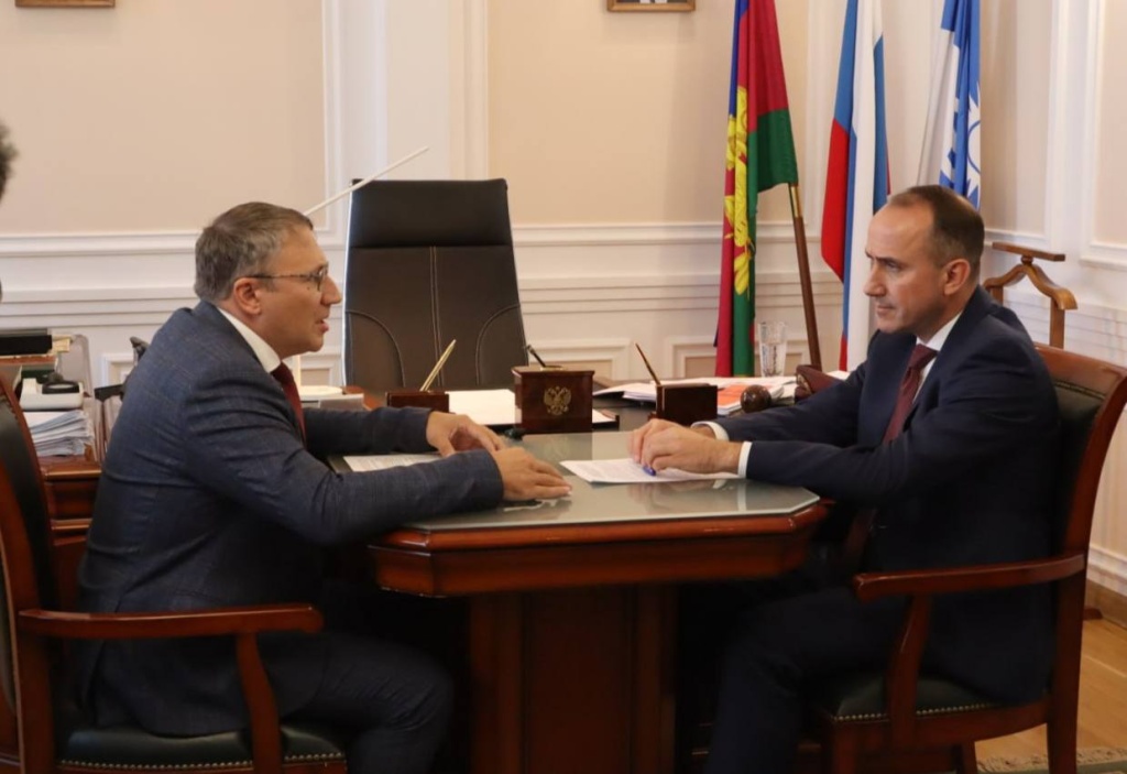 Глава Геленджика рассказал о продлении курортного сезона: "Осенний город-курорт — это тихий отдых без суеты"