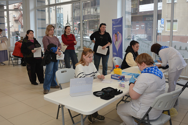 «Воронеж поможет»: в городе прошёл медико‐патриотический фестиваль с бесплатными обследованиями и лекциями